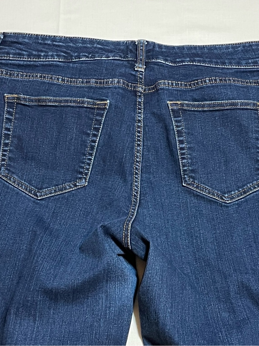 St Johns Bay Straight Leg Jeans Womens Size 12 Dark Wash Stretch Denim Classic - Picture 5 of 5